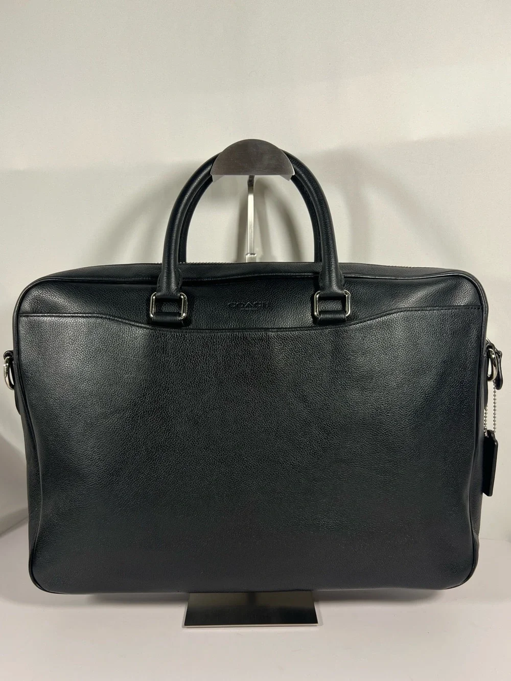 4099: NWT Coach Beckett Slim Brief Black Leather Laptop Bag Scratched Side